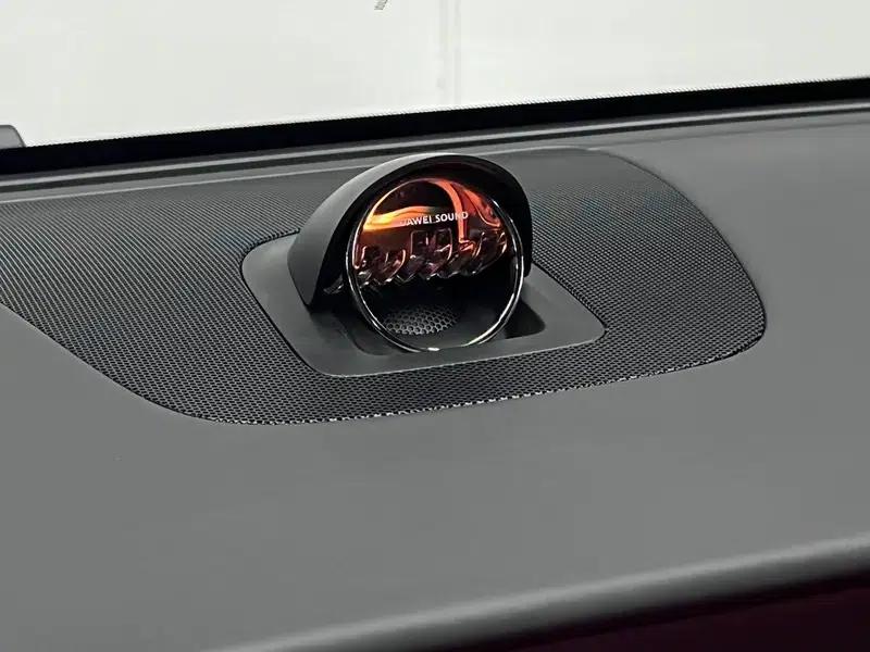 Zhijie R7 2024 Range Extender 37kWh Max Rear-Wheel Drive Version — миниатюра 29