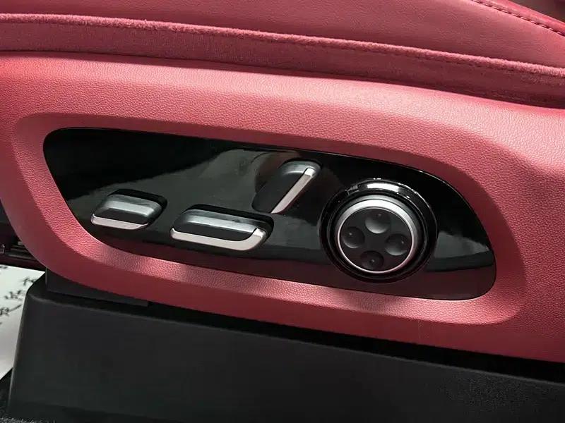 Zhijie R7 2024 Range Extender 37kWh Max Rear-Wheel Drive Version — миниатюра 33