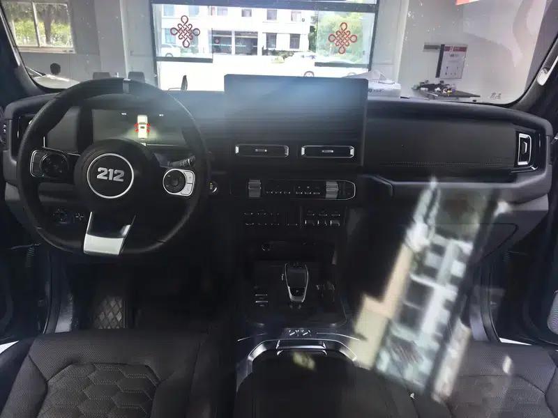 212 T01 2024 Explorer 2.0T — миниатюра 10