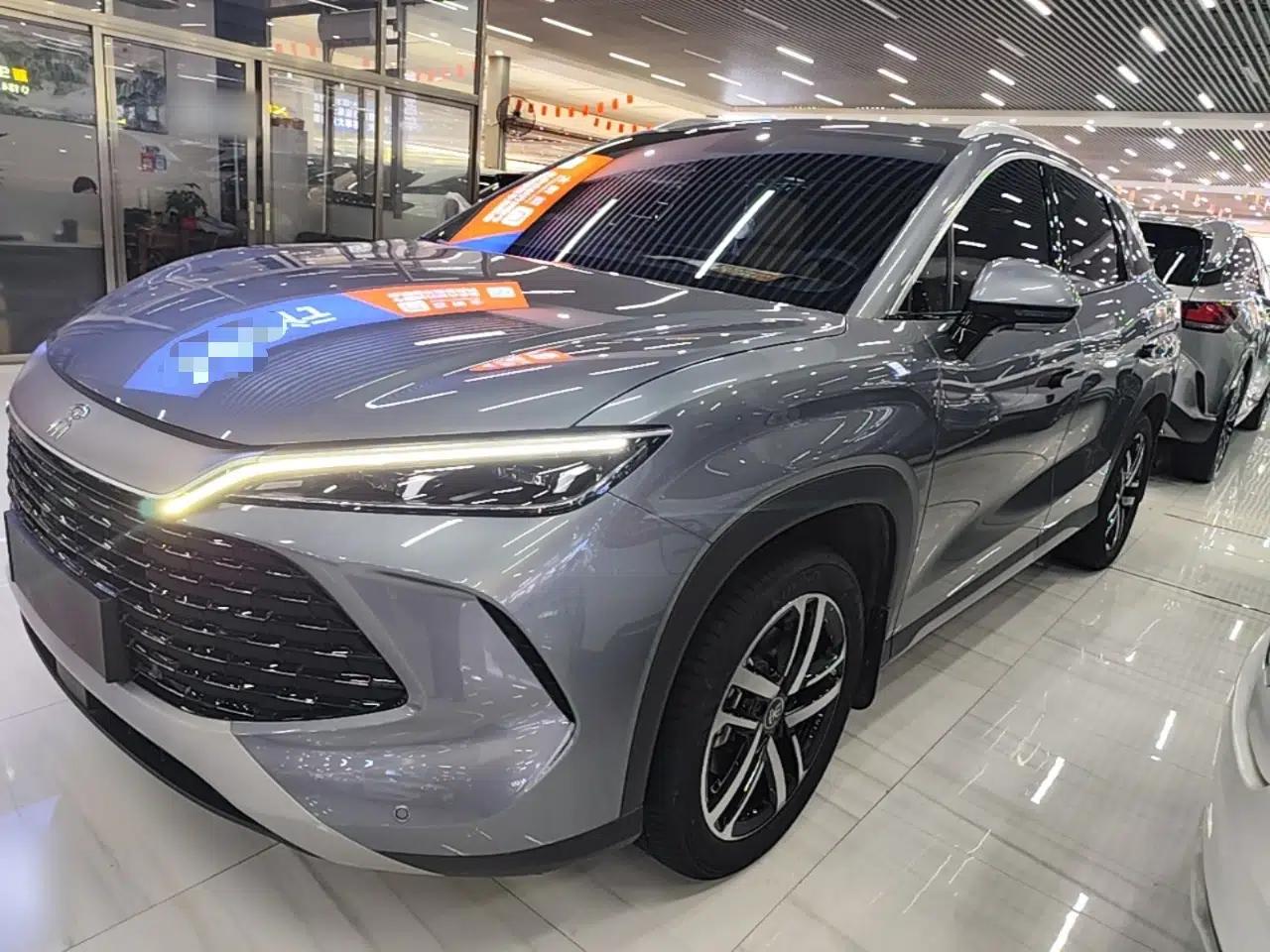 BYD Song L DM-i 2024 75km Leading Edition — миниатюра 1