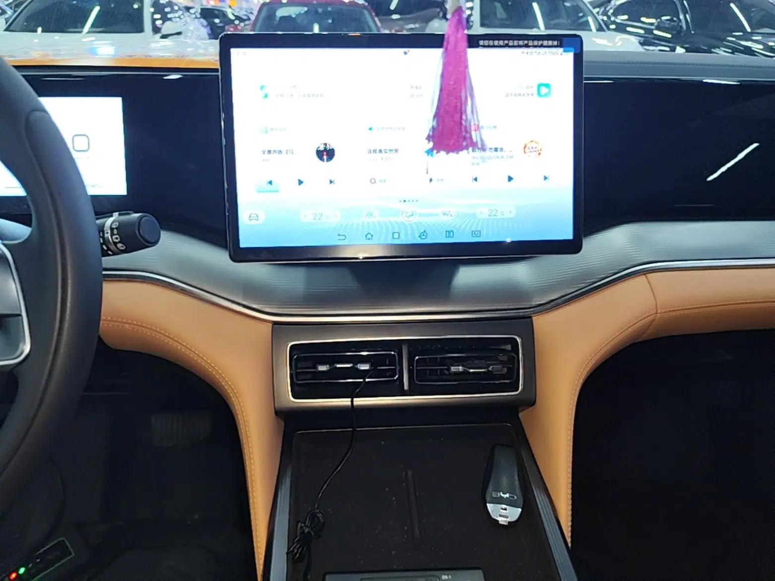 BYD Song L DM-i 2024 75km Leading Edition — миниатюра 20