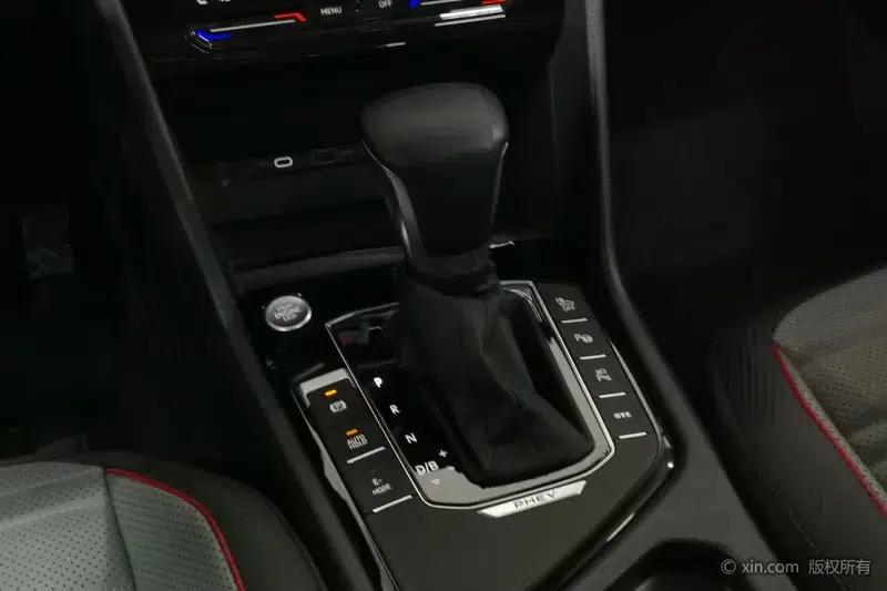 Tiguan L PHEV 2023 430PHEV Plug-in Hybrid Flagship Edition — миниатюра 14