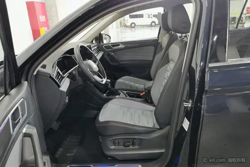 Tiguan L PHEV 2023 430PHEV Plug-in Hybrid Flagship Edition — миниатюра 17