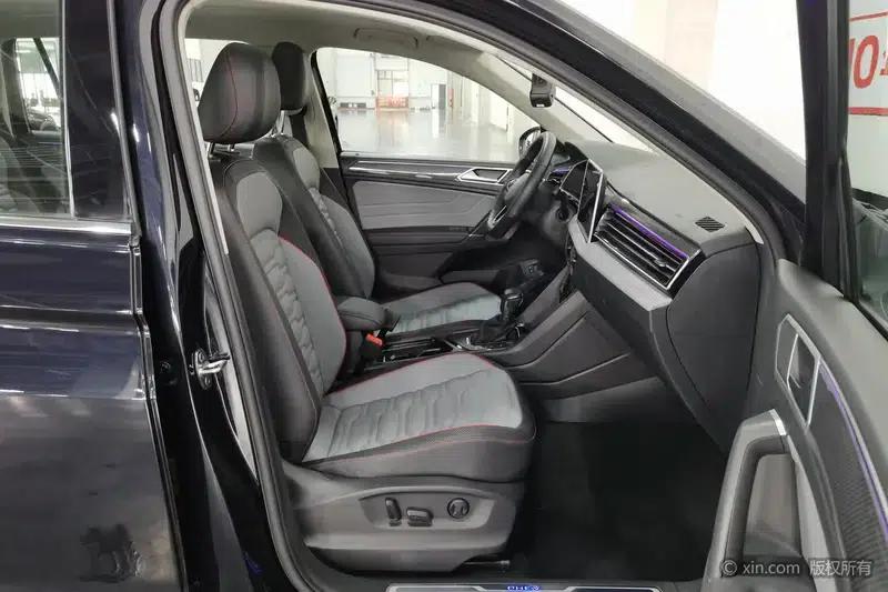 Tiguan L PHEV 2023 430PHEV Plug-in Hybrid Flagship Edition — миниатюра 24