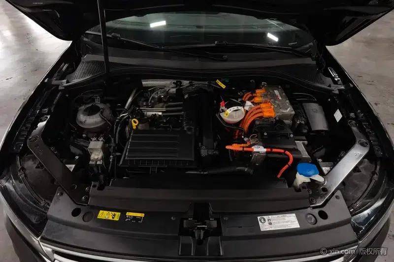 Tiguan L PHEV 2023 430PHEV Plug-in Hybrid Flagship Edition — миниатюра 5
