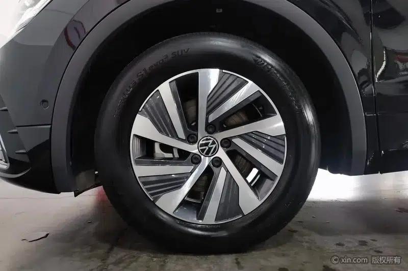 Tiguan L PHEV 2023 430PHEV Plug-in Hybrid Flagship Edition — миниатюра 8