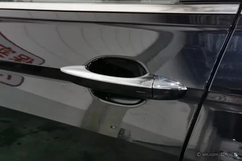 Tiguan L PHEV 2023 430PHEV Plug-in Hybrid Flagship Edition — миниатюра 9