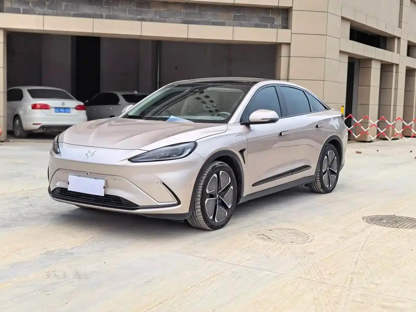 Jihu Alphard S6 2025 Model 735MAX 175kW — миниатюра 1