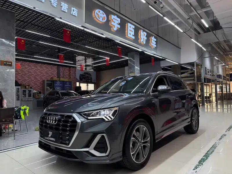 Audi Q3 2022 35 TFSI Fashion Dynamic Edition — миниатюра 1