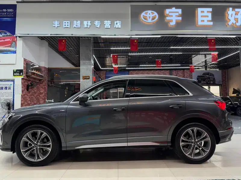 Audi Q3 2022 35 TFSI Fashion Dynamic Edition — миниатюра 4