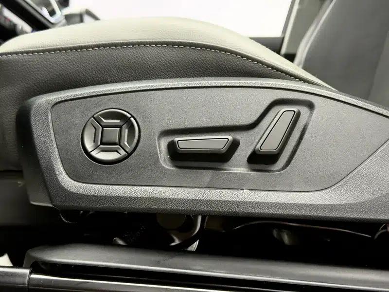 Audi Q3 2023 35 TFSI Fashion Dynamic Edition — миниатюра 17