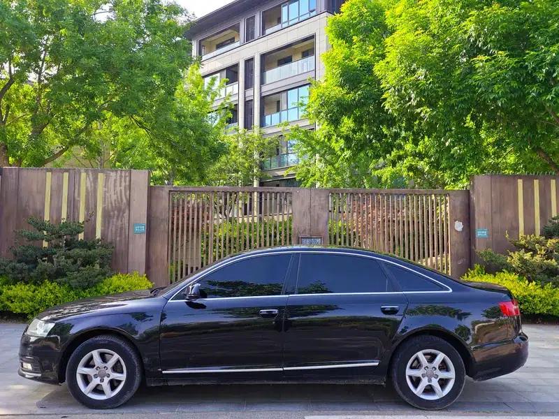 Audi A6L 2010 2.0 TFSI Automatic Standard Edition — миниатюра 4