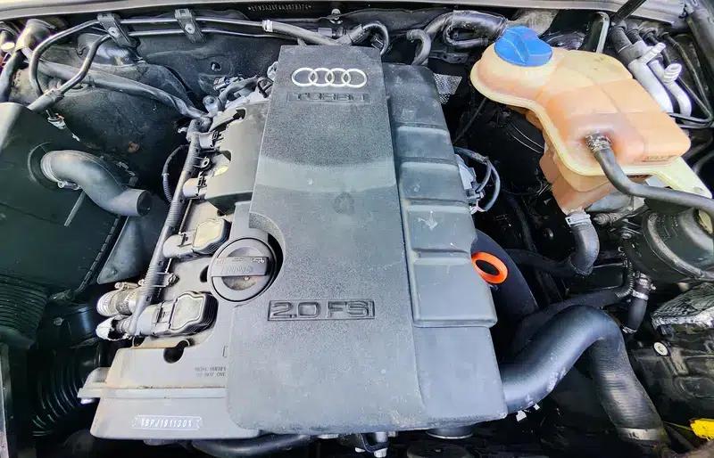 Audi A6L 2010 2.0 TFSI Automatic Standard Edition — миниатюра 10