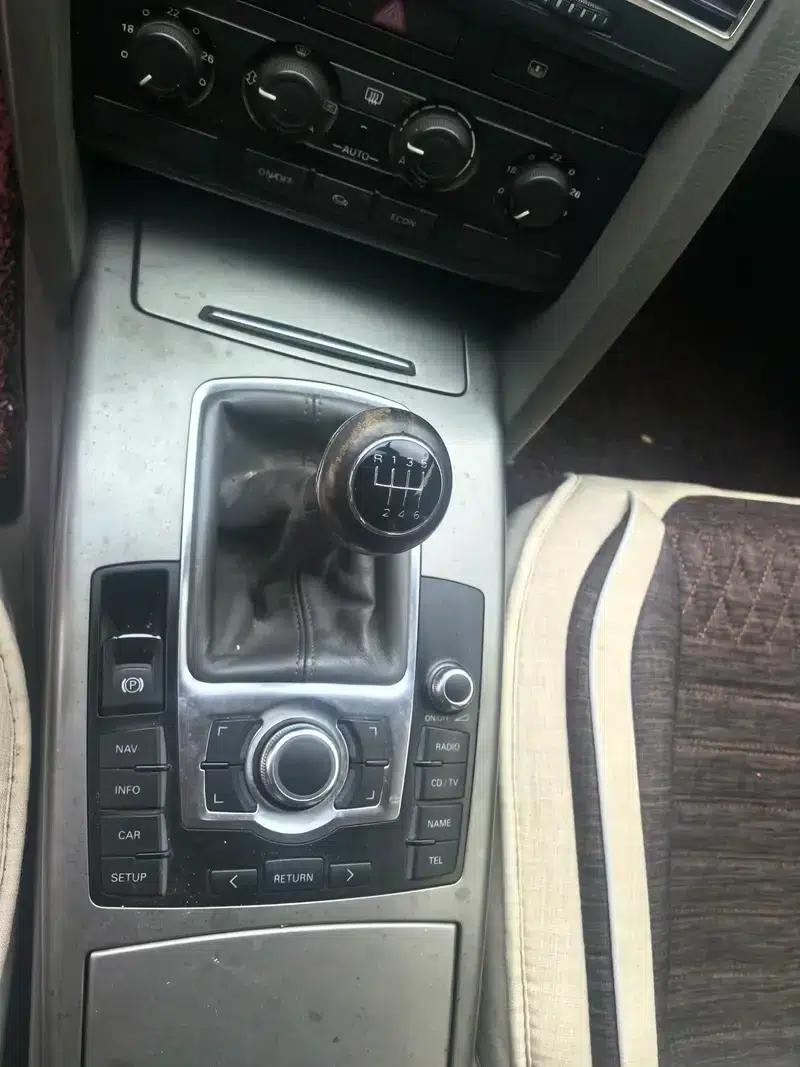 Audi A6L 2005 2.0T Manual Standard Edition — миниатюра 12