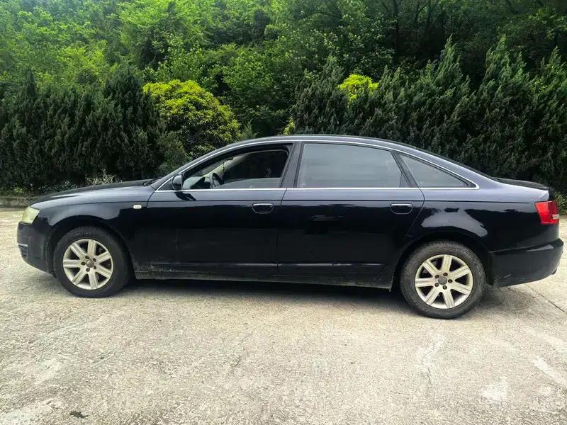 Audi A6L 2005 2.0T Manual Standard Edition — миниатюра 4