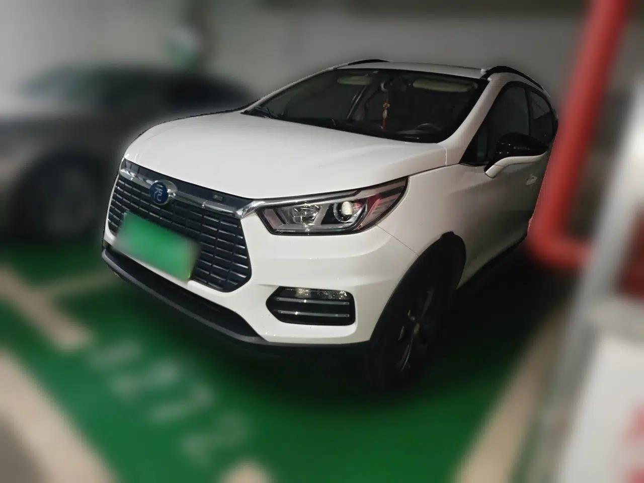 BYD Yuan New Energy 2018 EV360 Smart Connect Cool Edition — миниатюра 1