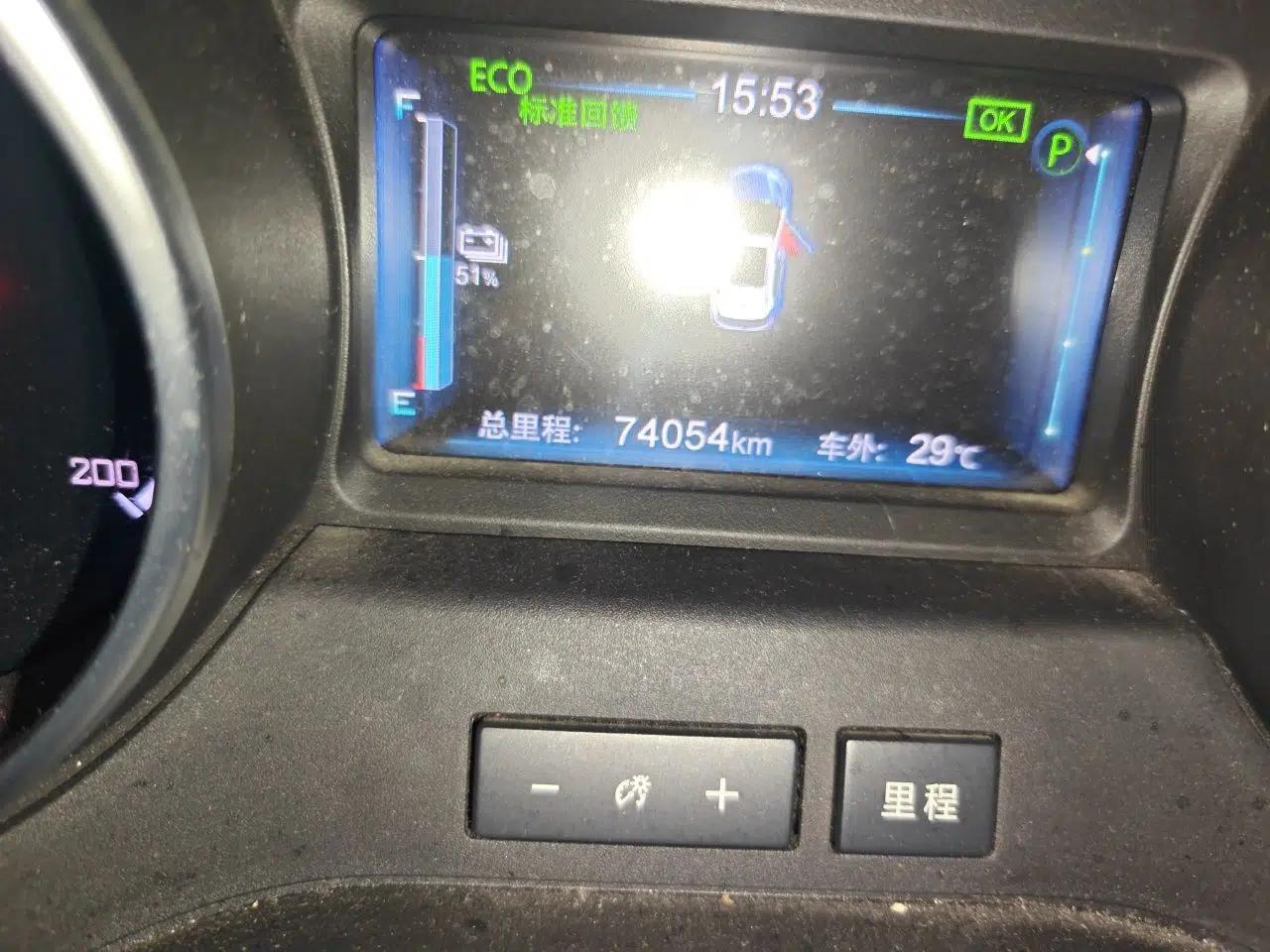BYD Yuan New Energy 2018 EV360 Smart Connect Cool Edition — миниатюра 12