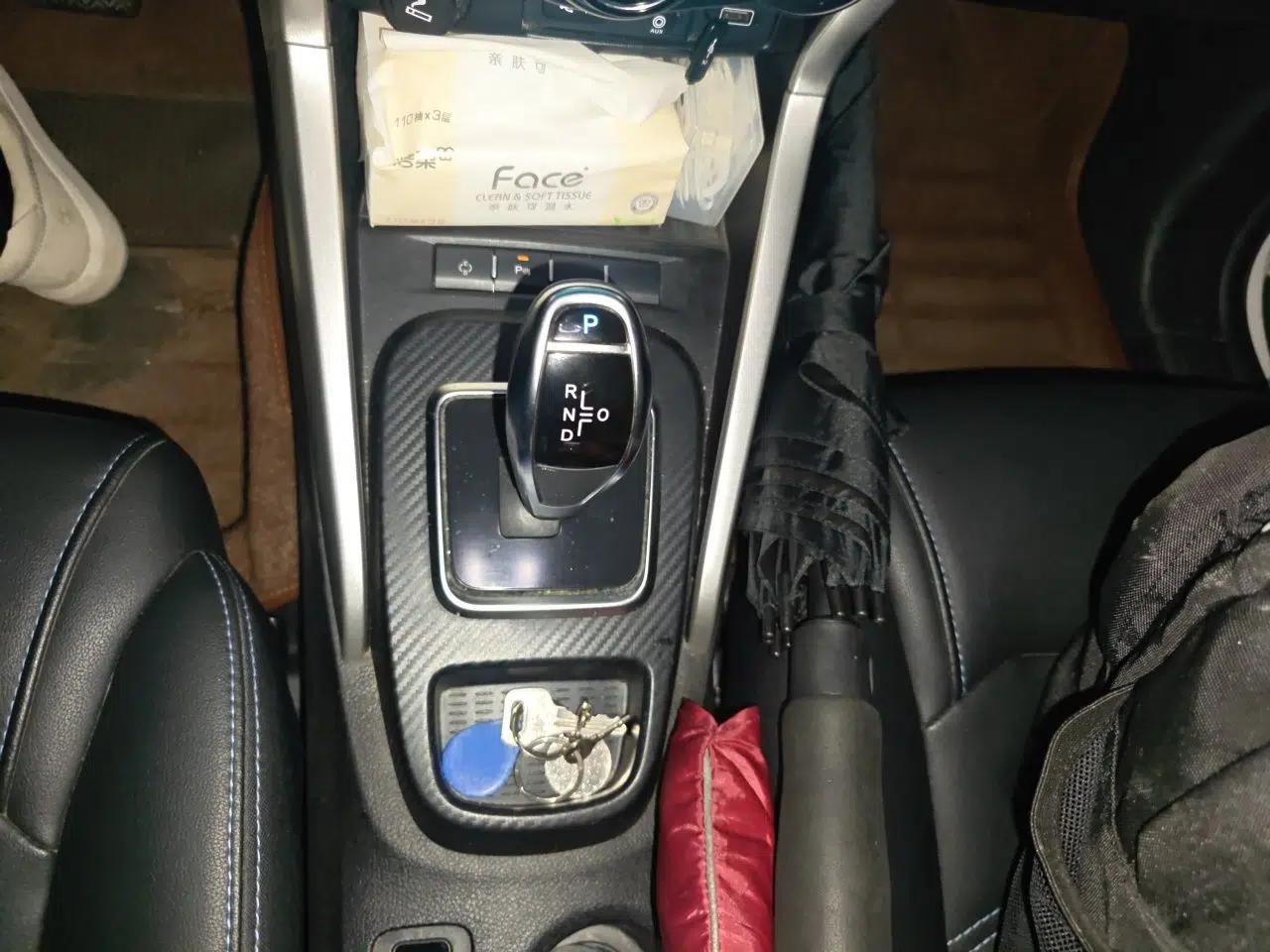BYD Yuan New Energy 2018 EV360 Smart Connect Cool Edition — миниатюра 14