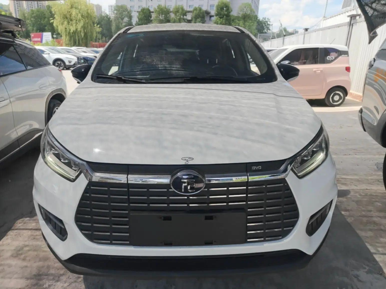 BYD Yuan New Energy 2019 EV360 Smart Connect Luxurious Model — миниатюра 2