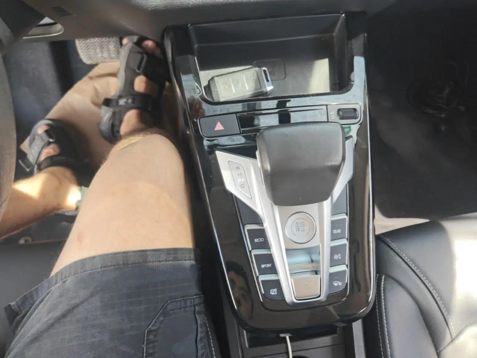 BYD Yuan New Energy 2019 EV360 Smart Connect Luxurious Model — миниатюра 16