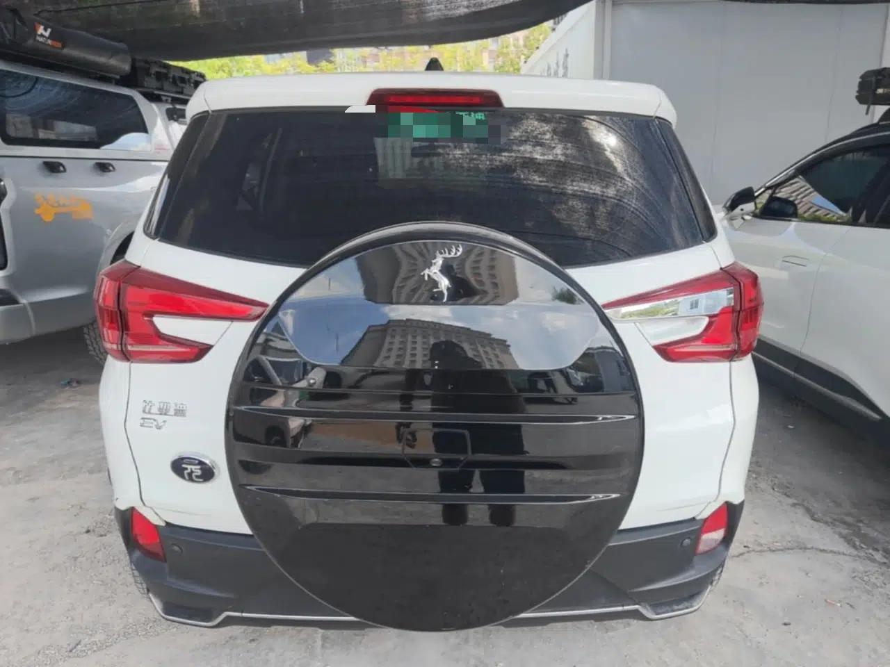 BYD Yuan New Energy 2019 EV360 Smart Connect Luxurious Model — миниатюра 5