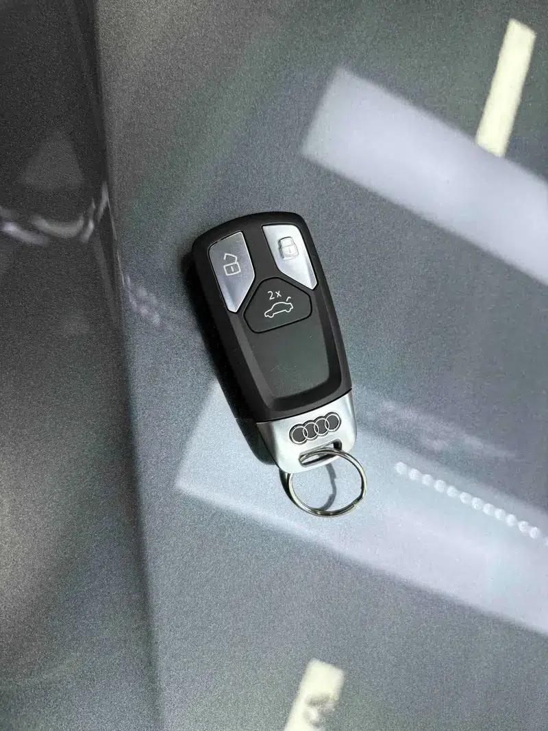 Audi A4L 2022 40 TFSI Fashion Dynamic Edition — миниатюра 11