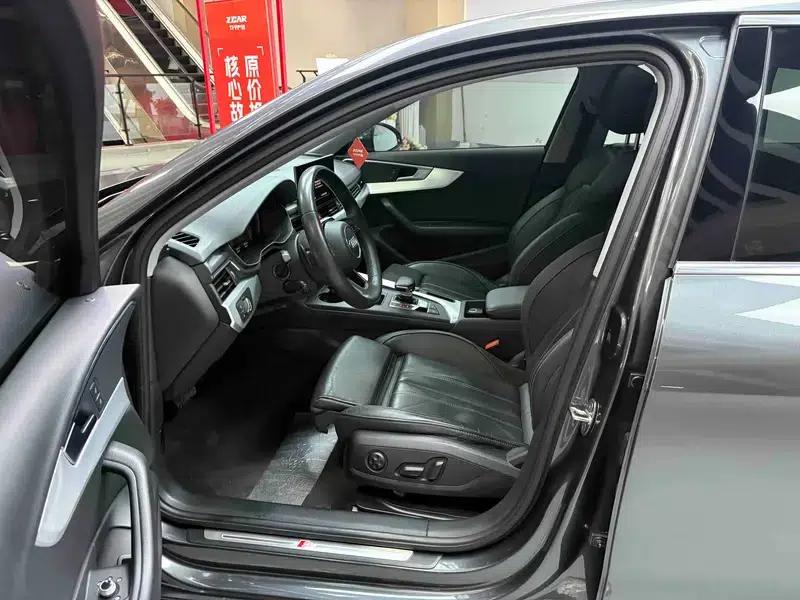 Audi A4L 2022 40 TFSI Fashion Dynamic Edition — миниатюра 31