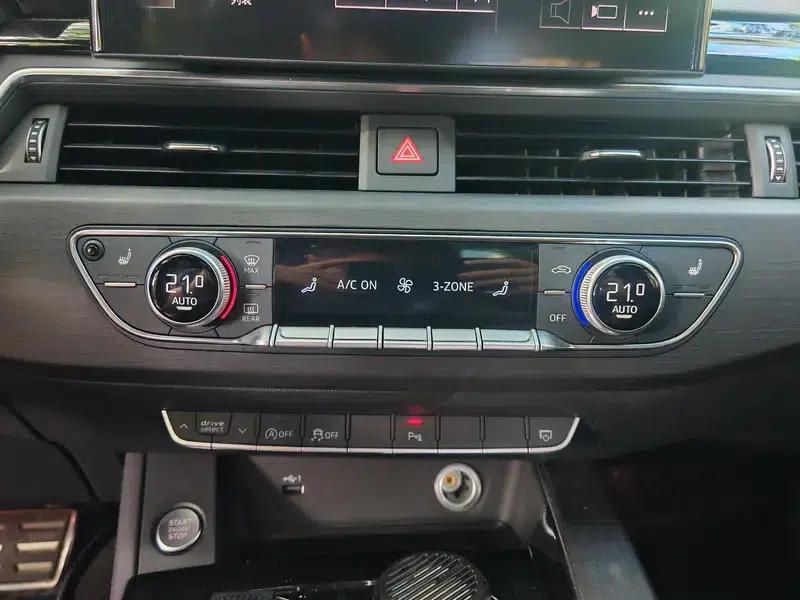 Audi A4L 2023 40 TFSI Luxury Dynamic Starry Night Edition — миниатюра 11