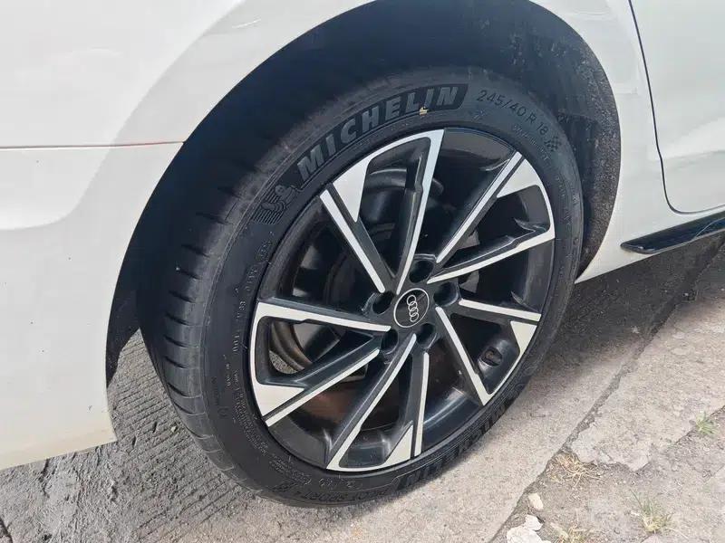 Audi A4L 2023 40 TFSI Luxury Dynamic Starry Night Edition — миниатюра 15