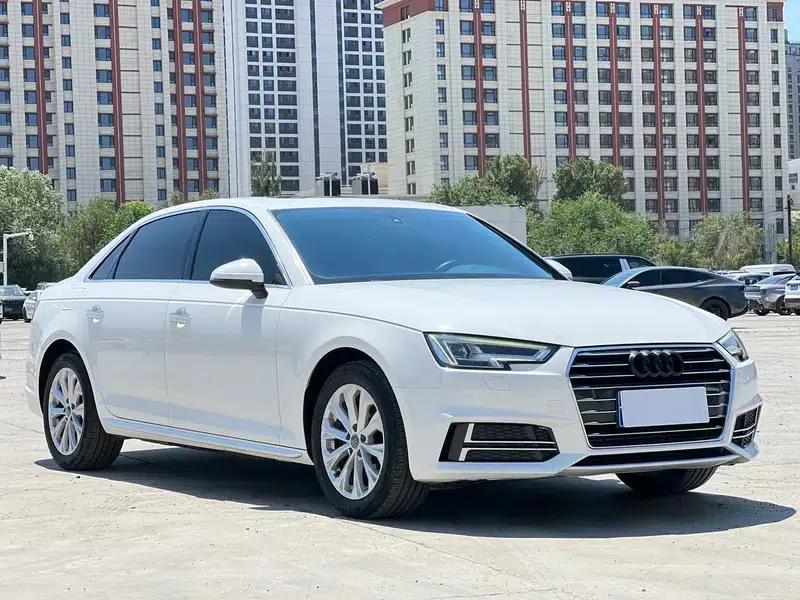 Audi A4L 2018 30th Anniversary Edition 40 TFSI Progressive — миниатюра 3