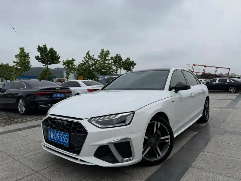 Audi A4L 2020 40 TFSI quattro Luxury Dynamic — миниатюра 1