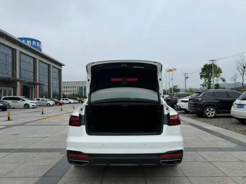 Audi A4L 2020 40 TFSI quattro Luxury Dynamic — миниатюра 15