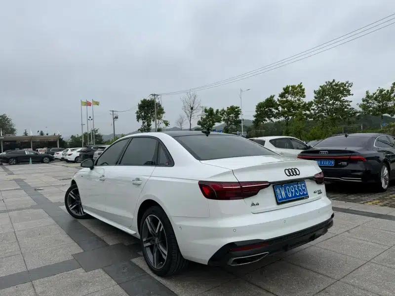 Audi A4L 2020 40 TFSI quattro Luxury Dynamic — миниатюра 5