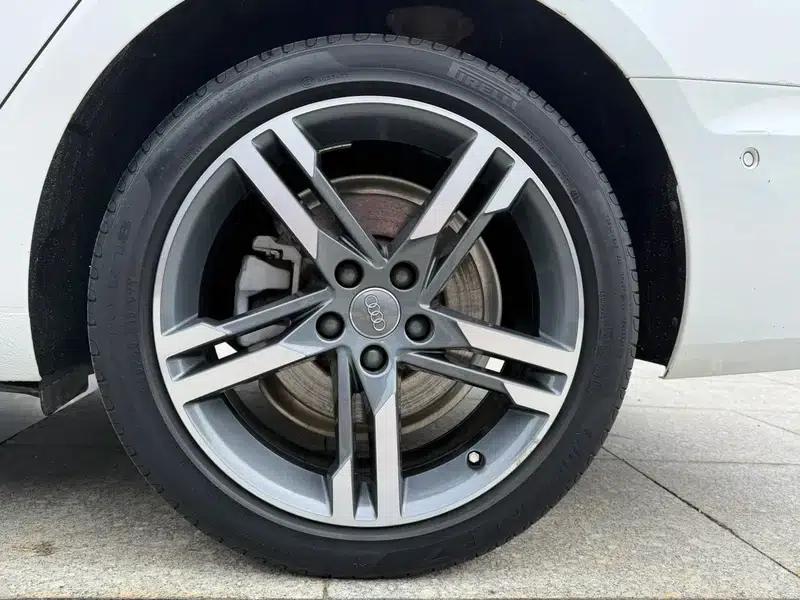 Audi A4L 2020 40 TFSI quattro Luxury Dynamic — миниатюра 8