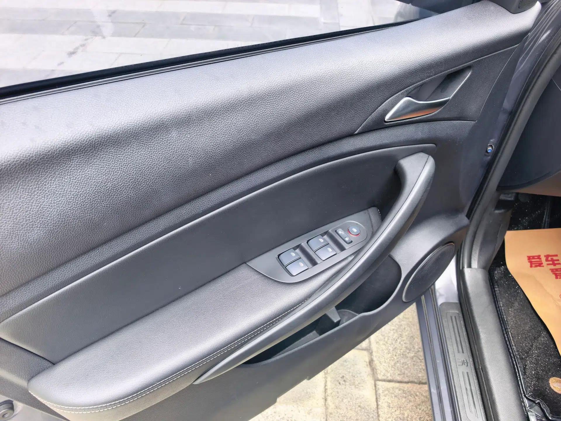 BYD Song 2021 Classic Edition 1.5T Automatic Luxury Model — миниатюра 19