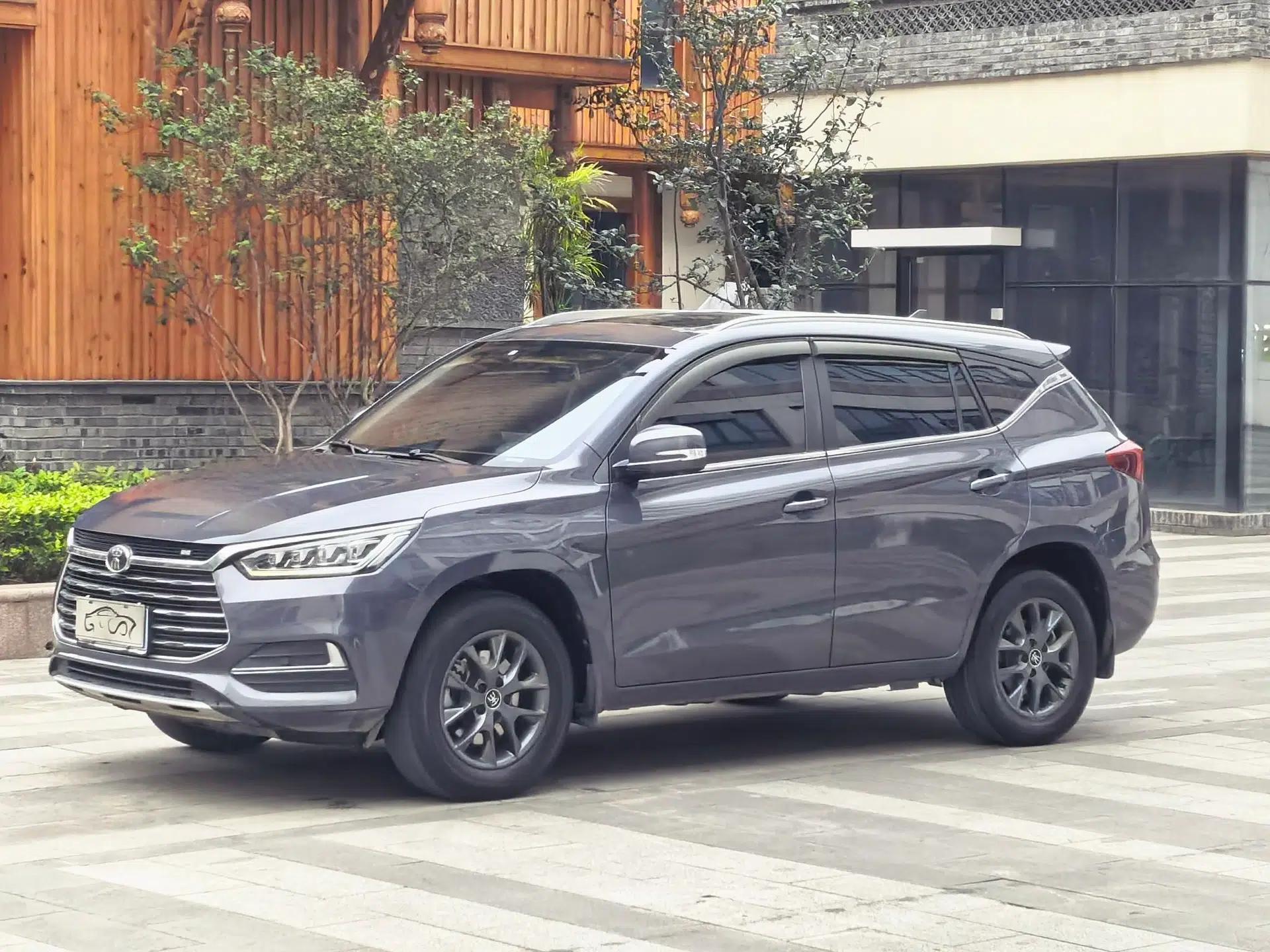 BYD Song 2021 Classic Edition 1.5T Automatic Luxury Model — миниатюра 3