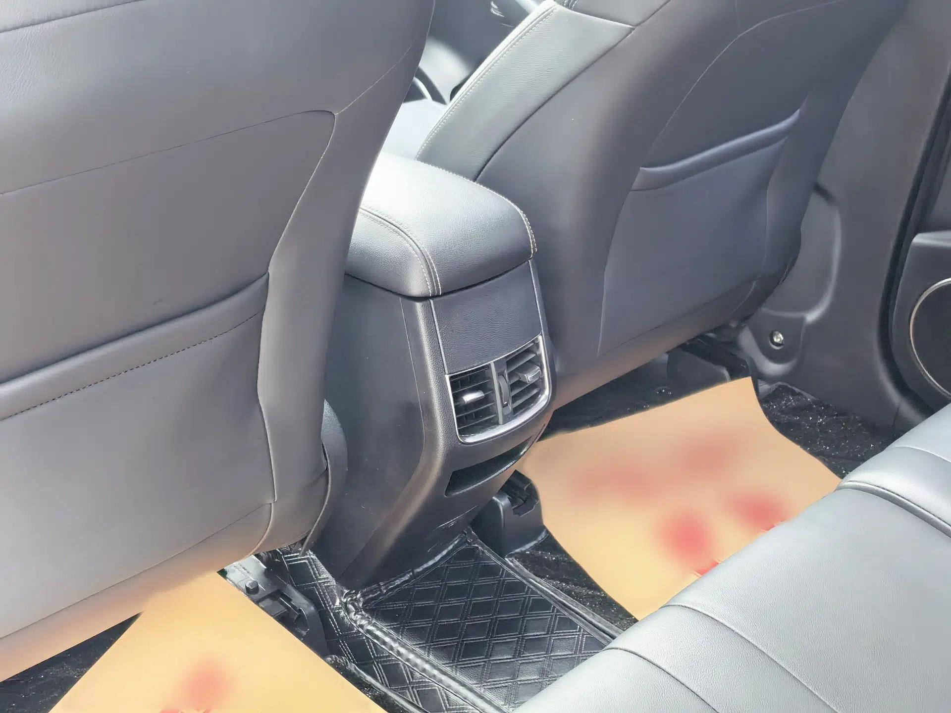 BYD Song 2021 Classic Edition 1.5T Automatic Luxury Model — миниатюра 23