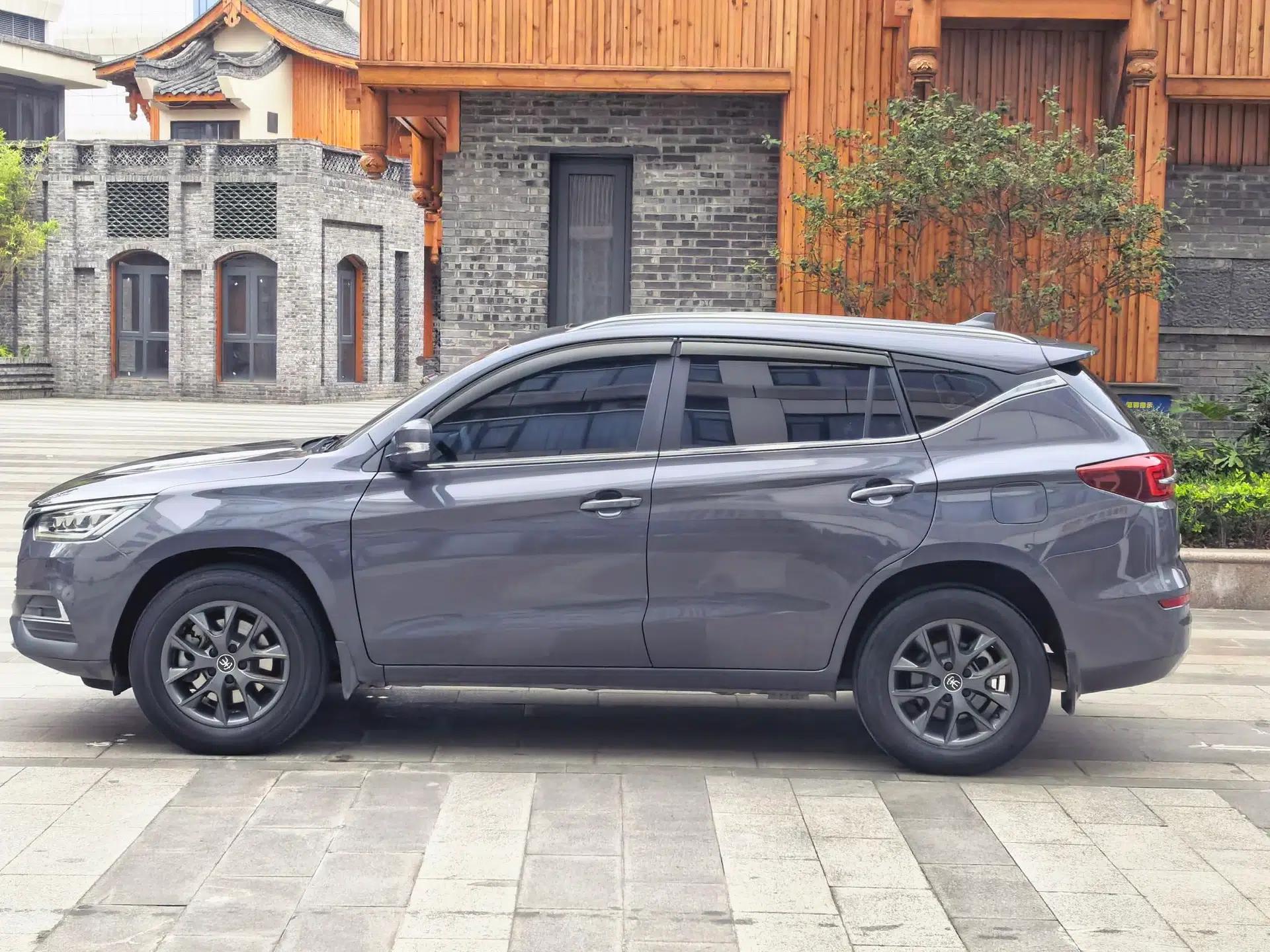 BYD Song 2021 Classic Edition 1.5T Automatic Luxury Model — миниатюра 4