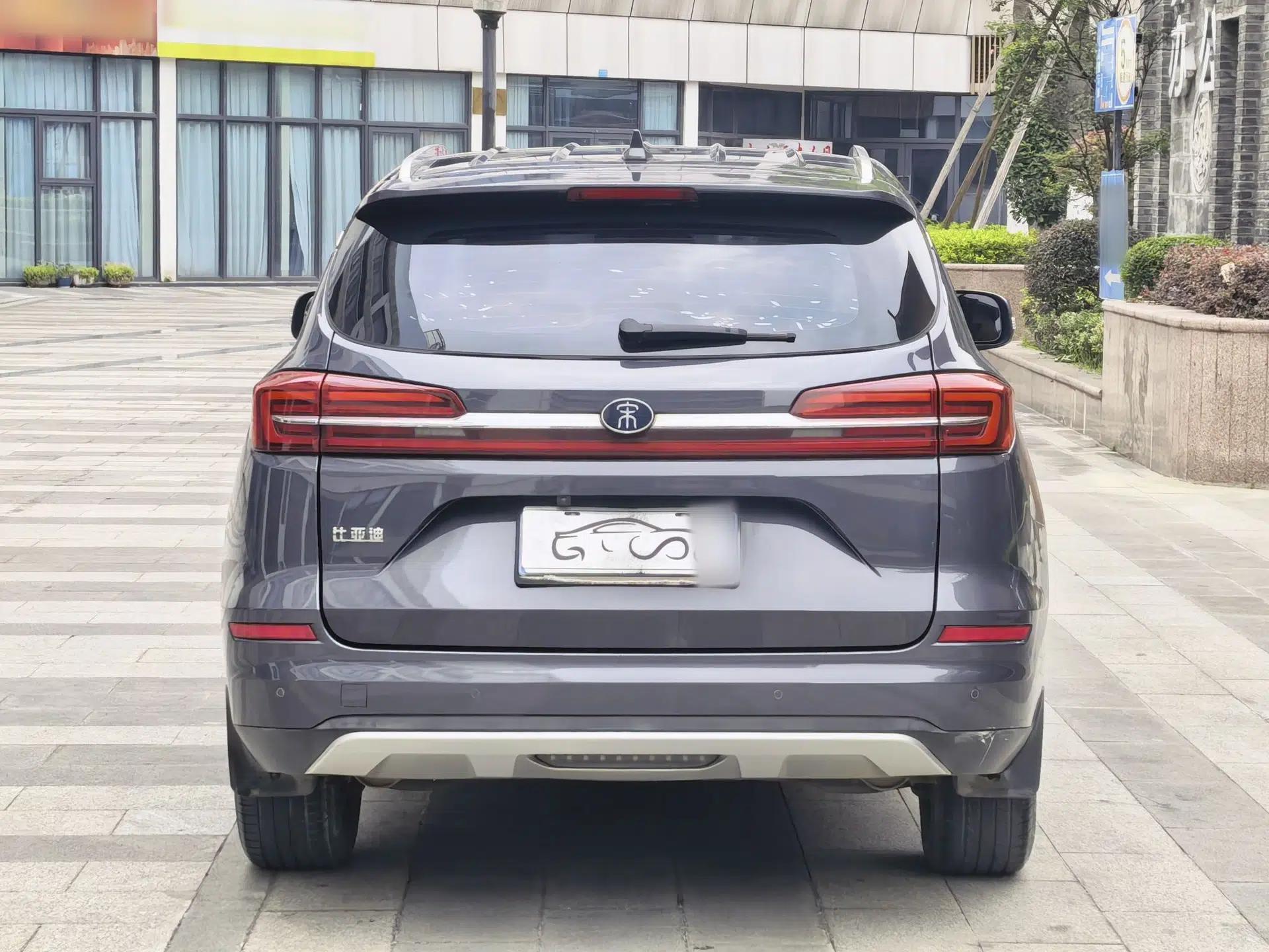 BYD Song 2021 Classic Edition 1.5T Automatic Luxury Model — миниатюра 6