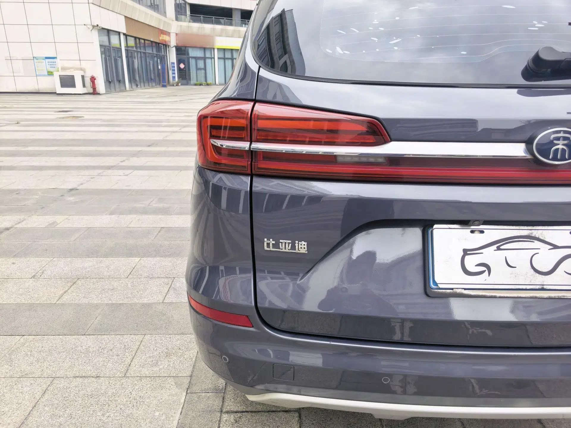 BYD Song 2021 Classic Edition 1.5T Automatic Luxury Model — миниатюра 8