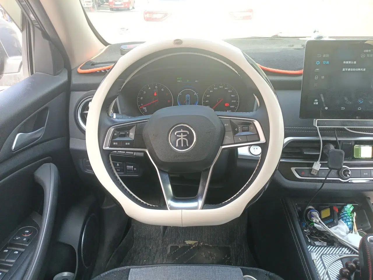 BYD Song 2020 Classic Edition 1.5T Automatic Elite Model — миниатюра 10