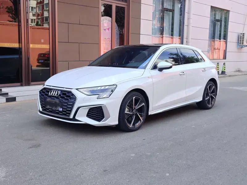 Audi A3 2022 Sportback 35 TFSI Fashion Sport — миниатюра 1
