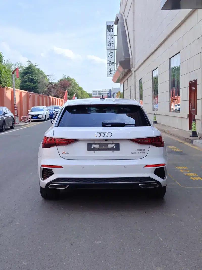 Audi A3 2022 Sportback 35 TFSI Fashion Sport — миниатюра 3