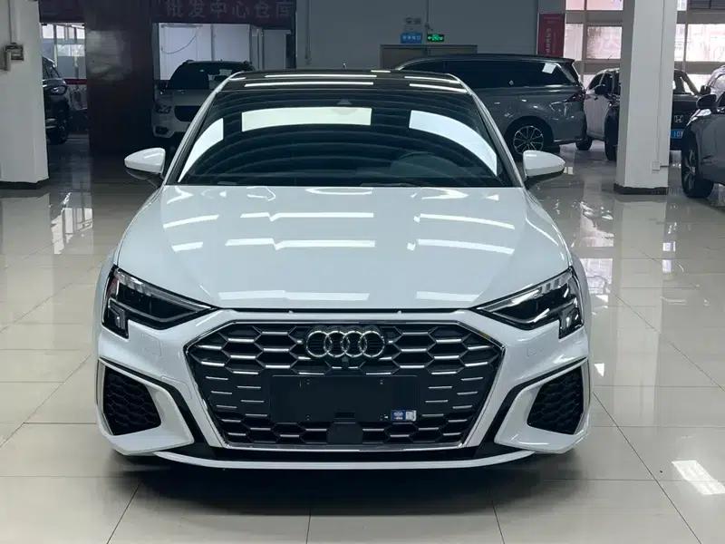 Audi A3 2022 Sportback 35 TFSI Fashion Sport — миниатюра 2