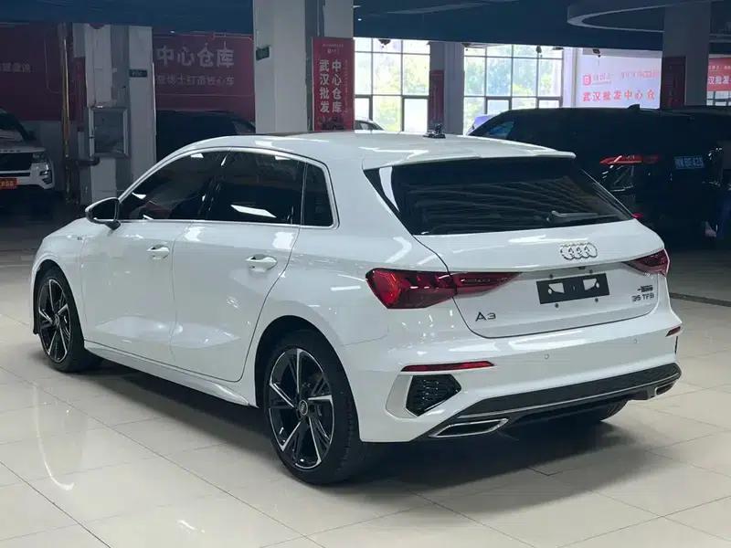 Audi A3 2022 Sportback 35 TFSI Fashion Sport — миниатюра 4