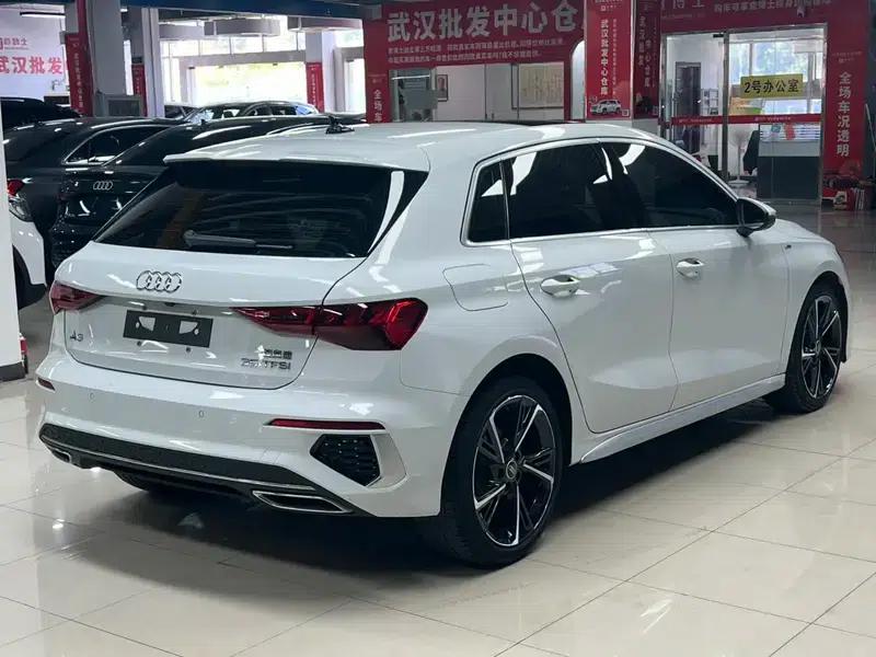 Audi A3 2022 Sportback 35 TFSI Fashion Sport — миниатюра 6