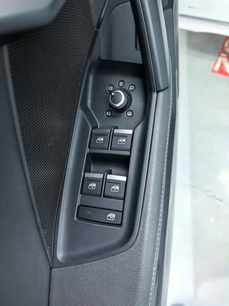 Audi A3 2023 Facelift A3L Limousine 35 TFSI Luxury Sport — миниатюра 11