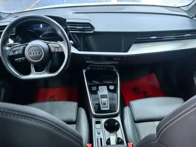 Audi A3 2023 Facelift A3L Limousine 35 TFSI Luxury Sport — миниатюра 14