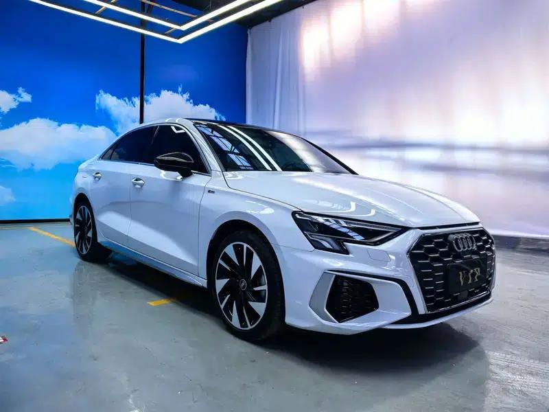 Audi A3 2023 Facelift A3L Limousine 35 TFSI Luxury Sport — миниатюра 3