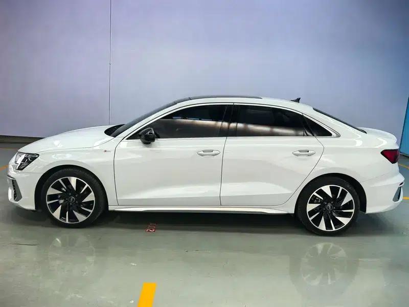 Audi A3 2023 Facelift A3L Limousine 35 TFSI Luxury Sport — миниатюра 4